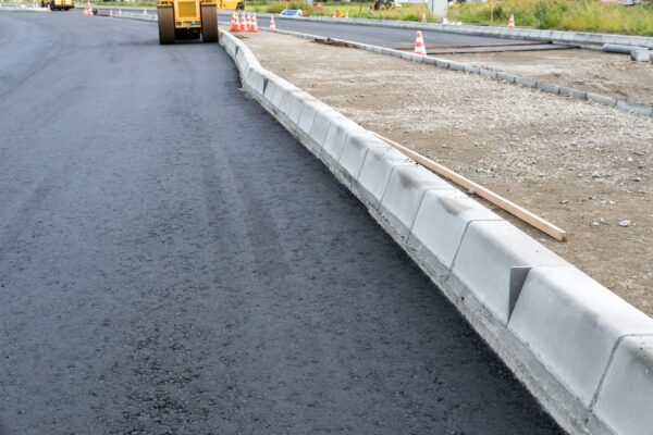 歩車道境界ブロック